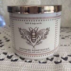 New Bath & Body Works Backyard Honeysuckle 3 Wick Candle
